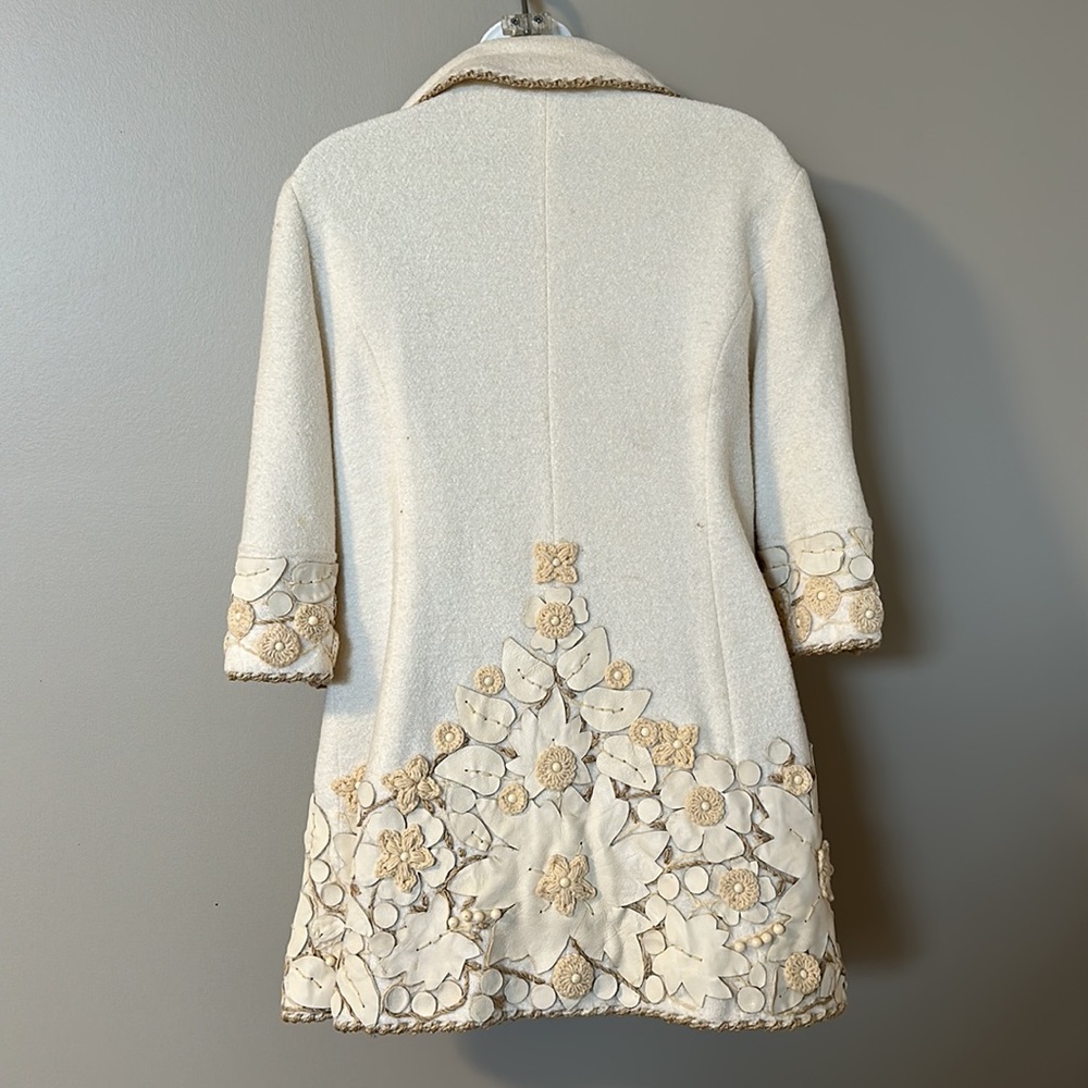 Coat - Picture 7 of 9